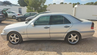 MERCEDES-BENZ CLASE C (BM 202) BERLINA