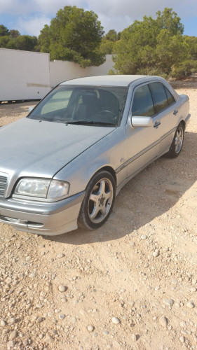 MERCEDES-BENZ CLASE C (BM 202) BERLINA — vehículo donante para recambios 