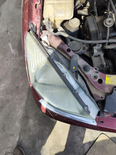 FARO DERECHO Ford FOCUS BERLINA (CAK) 