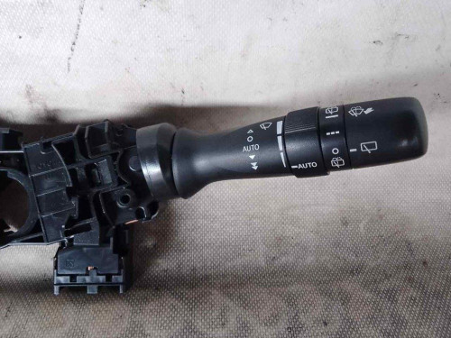 MANDO MULTIFUNCION TOYOTA YARIS (XP13) 