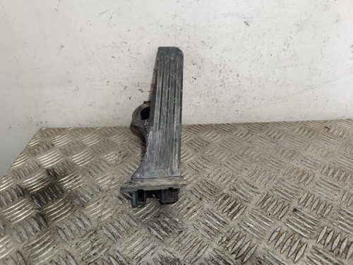  PEDAL ACELERADOR 