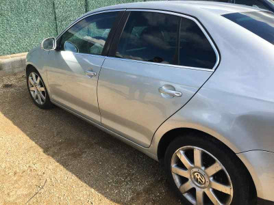 VOLKSWAGEN JETTA V (1K2)