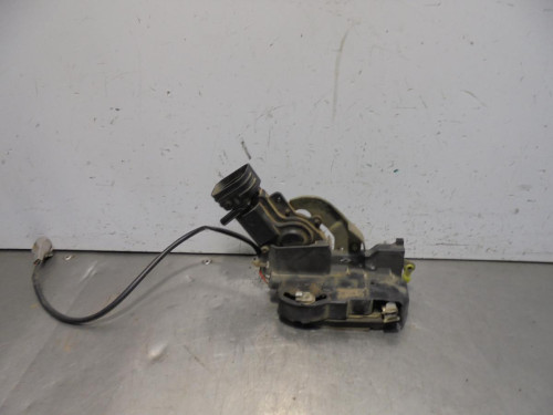 CERRADURA PUERTA DELANTERA IZQUIERDA Toyota LAND CRUISER (J9) 