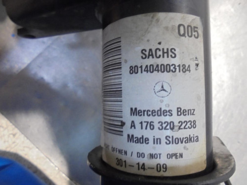 AMORTIGUADOR DELANTERO DERECHO MERCEDES-BENZ CLASE CLA (BM 117) 