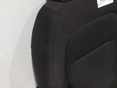  ASIENTO DELANTERO IZQUIERDO 