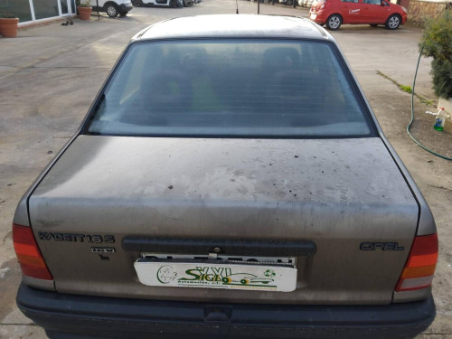 TAPA MALETERO Opel Kadett E (1984->) OPEL Kadett E (1984->) 