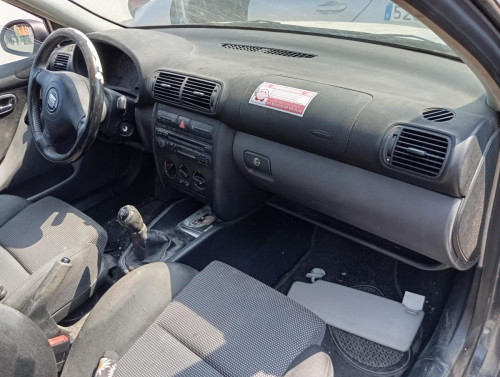  SEAT LEON (1M1) 