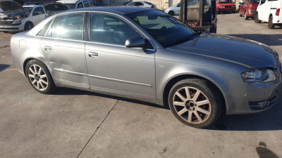 AUDI A4 BERLINA (8E)