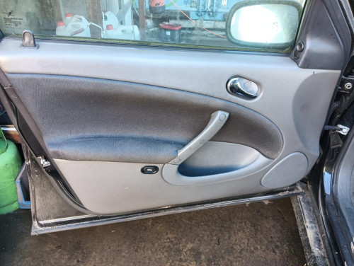 SAAB 9-5 BERLINA — vehículo donante para recambios 