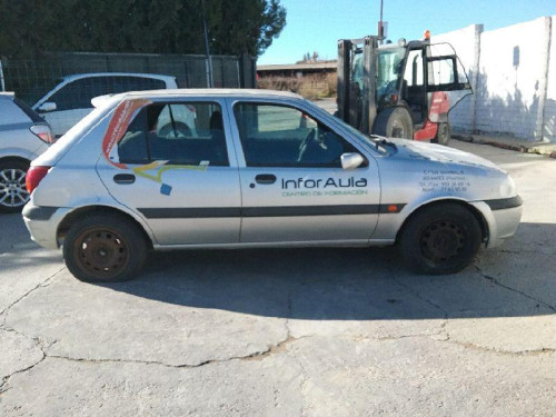  FORD FIESTA BERLINA (DX) 