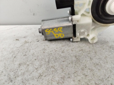 MOTOR ELEVALUNAS DELANTERO DERECHO