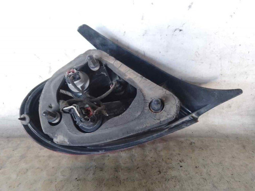PILOTO TRASERO DERECHO Chrysler NEON PL2000 
