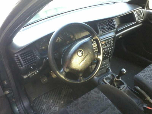  OPEL VECTRA B BERLINA 