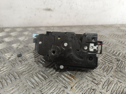  CERRADURA PUERTA DELANTERA IZQUIERDA 