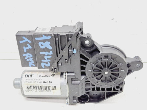 MOTOR ELEVALUNAS TRASERO IZQUIERDO Volkswagen GOLF VI (5K1)(10.2008) 