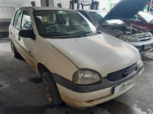 OPEL CORSA B — vehículo donante para recambios 