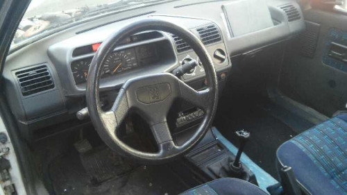  PEUGEOT 205 BERLINA 