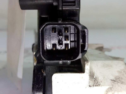  CERRADURA PUERTA DELANTERA IZQUIERDA Mitsubishi GRANDIS (NA0W) 