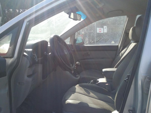  KIA CARENS (UN) 