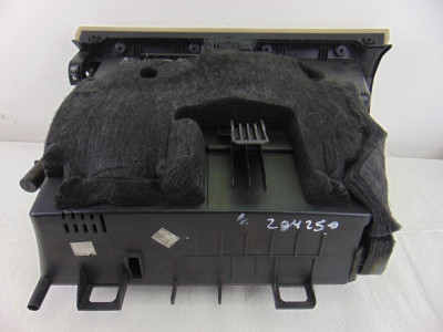 GUANTERA, MERCEDES-BENZ, CLASE B (BM 245)