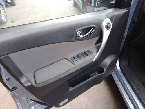 RENAULT KOLEOS I — vehículo donante para recambios 
