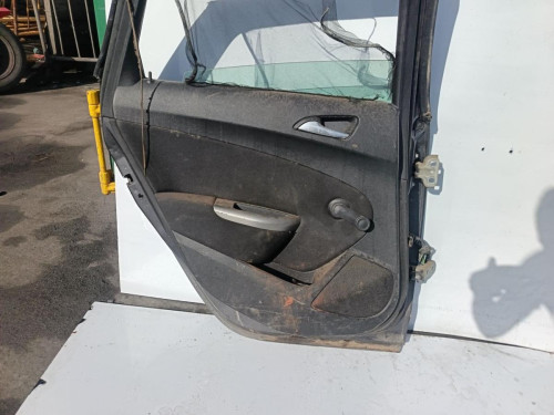 PUERTA TRASERA IZQUIERDA Opel ASTRA J BERLINA 5P 