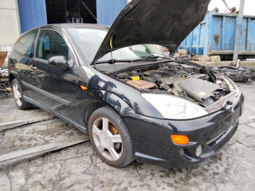  FORD FOCUS BERLINA (CAK) 