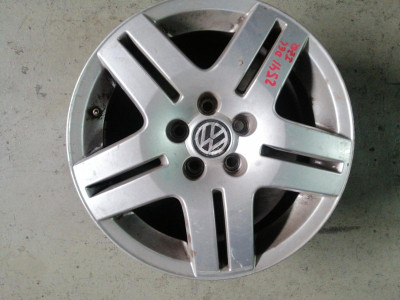 NO IDENTIFICADO, VOLKSWAGEN, GOLF IV BERLINA (1J1)(10.1997)