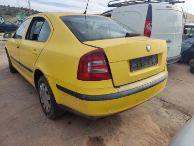 SKODA OCTAVIA BERLINA (1U2)