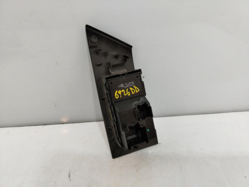 MANDO ELEVALUNAS DELANTERO DERECHO Opel ASTRA J BERLINA 5P 