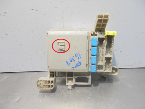CAJA RELES / FUSIBLES Toyota LAND CRUISER (J12) 
