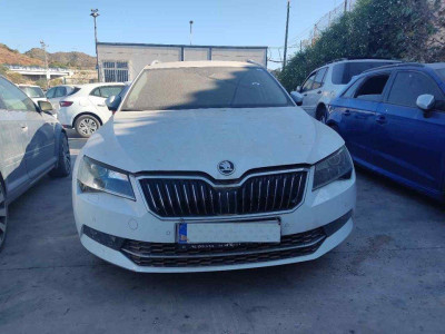 SKODA SUPERB COMBI (3V5)