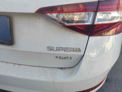 SKODA SUPERB COMBI (3V5)