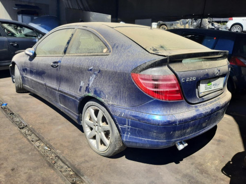 MERCEDES-BENZ CLASE C (BM 203) SPORTCOUPE — vehículo donante para recambios 