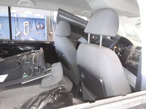 VOLKSWAGEN TOURAN (1T2) — Donor Vehicle for Used Parts 