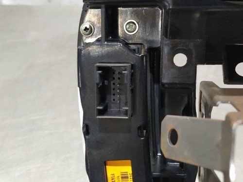  CONSOLA CENTRAL LANCIA DELTA (181) 