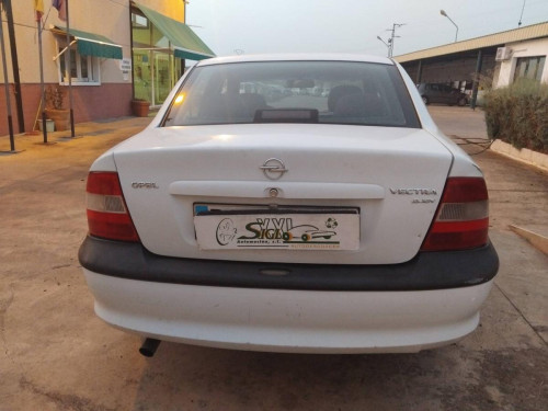 Opel Vectra B Berlina (1995->) — Donor Vehicle for Used Parts 