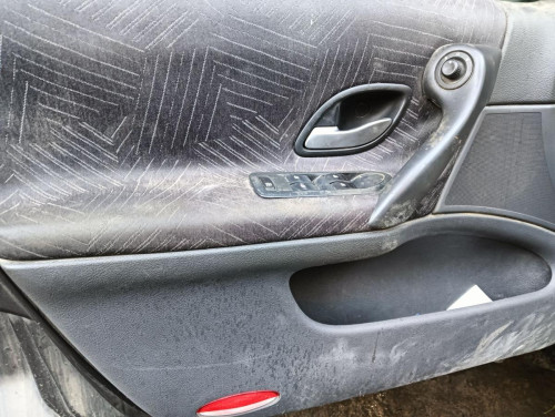 RENAULT LAGUNA II (BG0) — автомобиль-донор на запчасти 