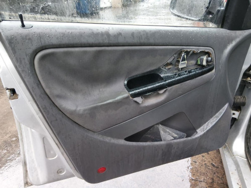 SEAT CORDOBA BERLINA (6K2) — автомобиль-донор на запчасти 
