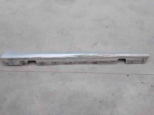 FALDON LATERAL BMW SERIE 3 BERLINA (E90) 