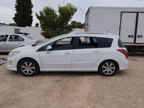 PEUGEOT 308 SW — автомобиль-донор на запчасти 