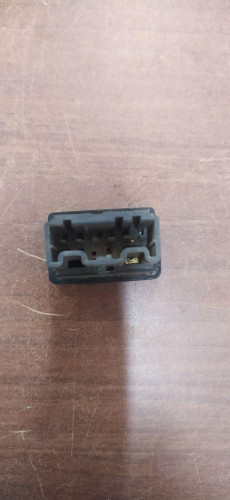 MANDO ELEVALUNAS TRASERO IZQUIERDO Land Rover DISCOVERY (LT) 