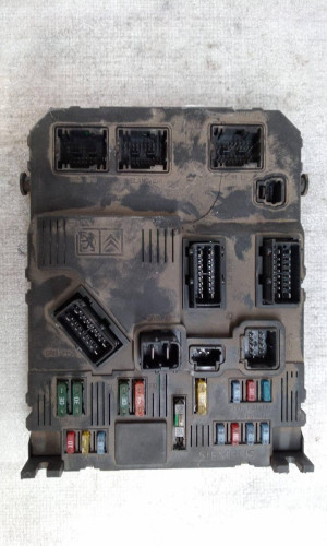  CAJA RELES / FUSIBLES, , 