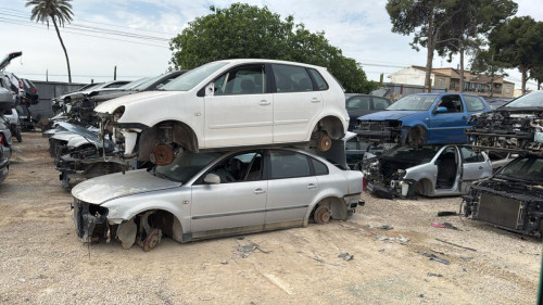  VOLKSWAGEN PASSAT BERLINA (3B2) 