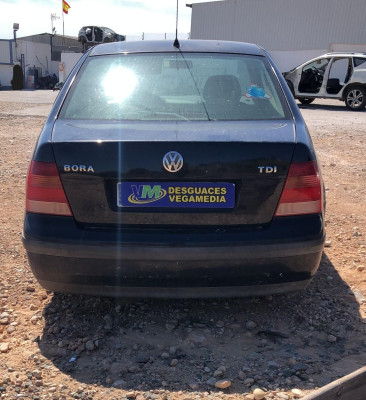 VOLKSWAGEN BORA BERLINA (1J2)(1998)