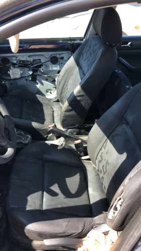 VOLKSWAGEN BORA BERLINA (1J2)(1998) — vehículo donante para recambios 