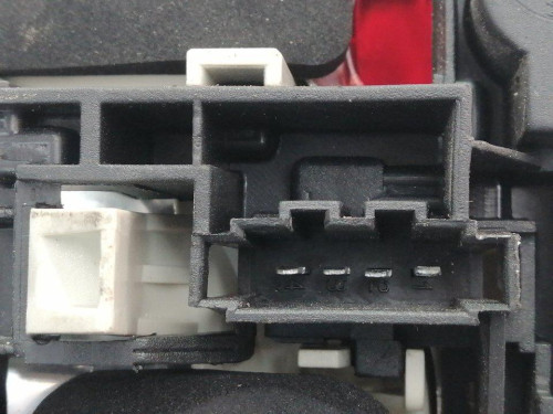 PILOTO TRASERO CENTRAL VOLKSWAGEN TOUAREG (7L6) 