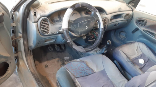 RENAULT MEGANE I BERL./ BERL. CON PORTÓN (BA0) — vehículo donante para recambios 