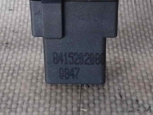 MANDO LUCES TOYOTA YARIS (XP13) 