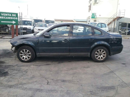  VOLKSWAGEN PASSAT BERLINA (3B3) 